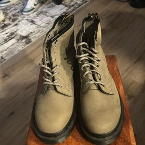 Dr Marten’s Nickle grey boots